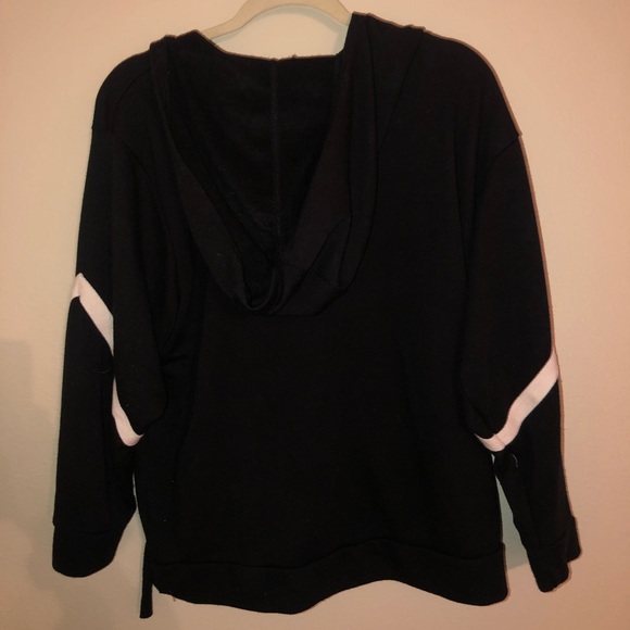 Tie-Up Pullover - Picture 4 of 5